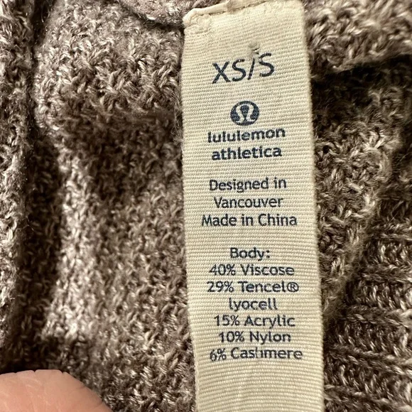 Lululemon Mauve & White Cinched Cardigan XS/S 🥳HOST PICK🥳 - Picture 9 of 10